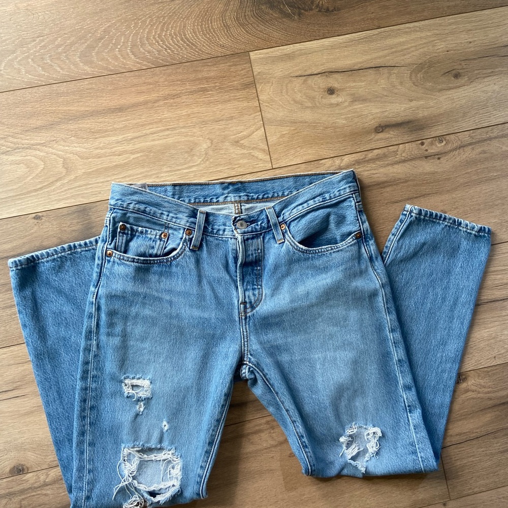 Levi's 501 Tapered Distressed Jeans Women’s
